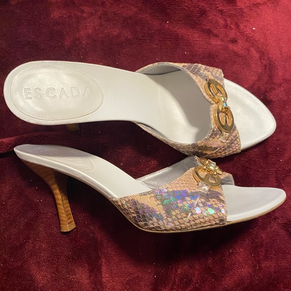 Heels - Picture 2 of 3